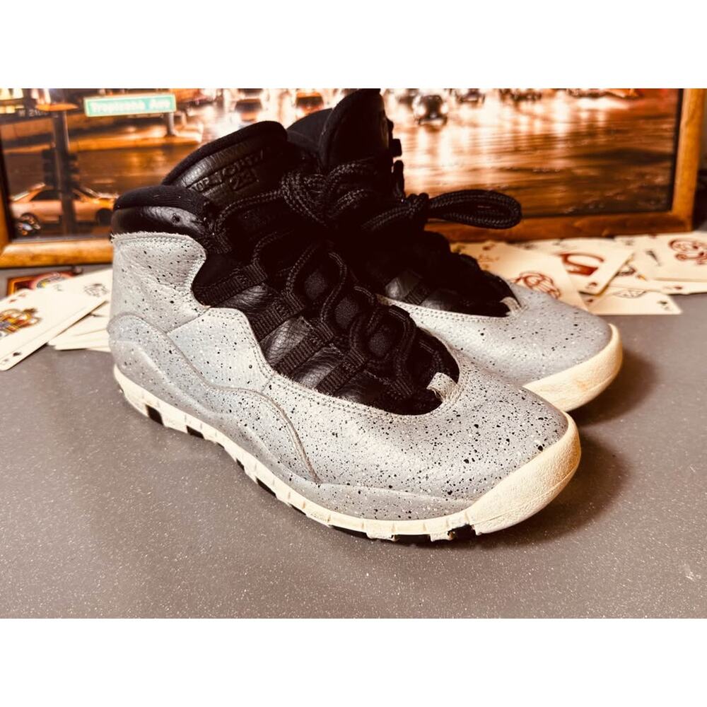 Nike Air Jordan 10 Retro GS Cement Smoke Grey Black 310806-062 5.5Y / Women’s 7
